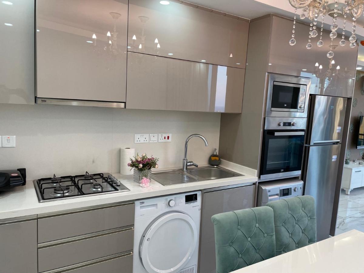 Ferienwohnung Elegant 2+1 Flat In The Heart Of Kyrenia + Wifi Exterior foto